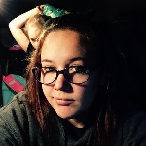 Meet your Posher, Carrie